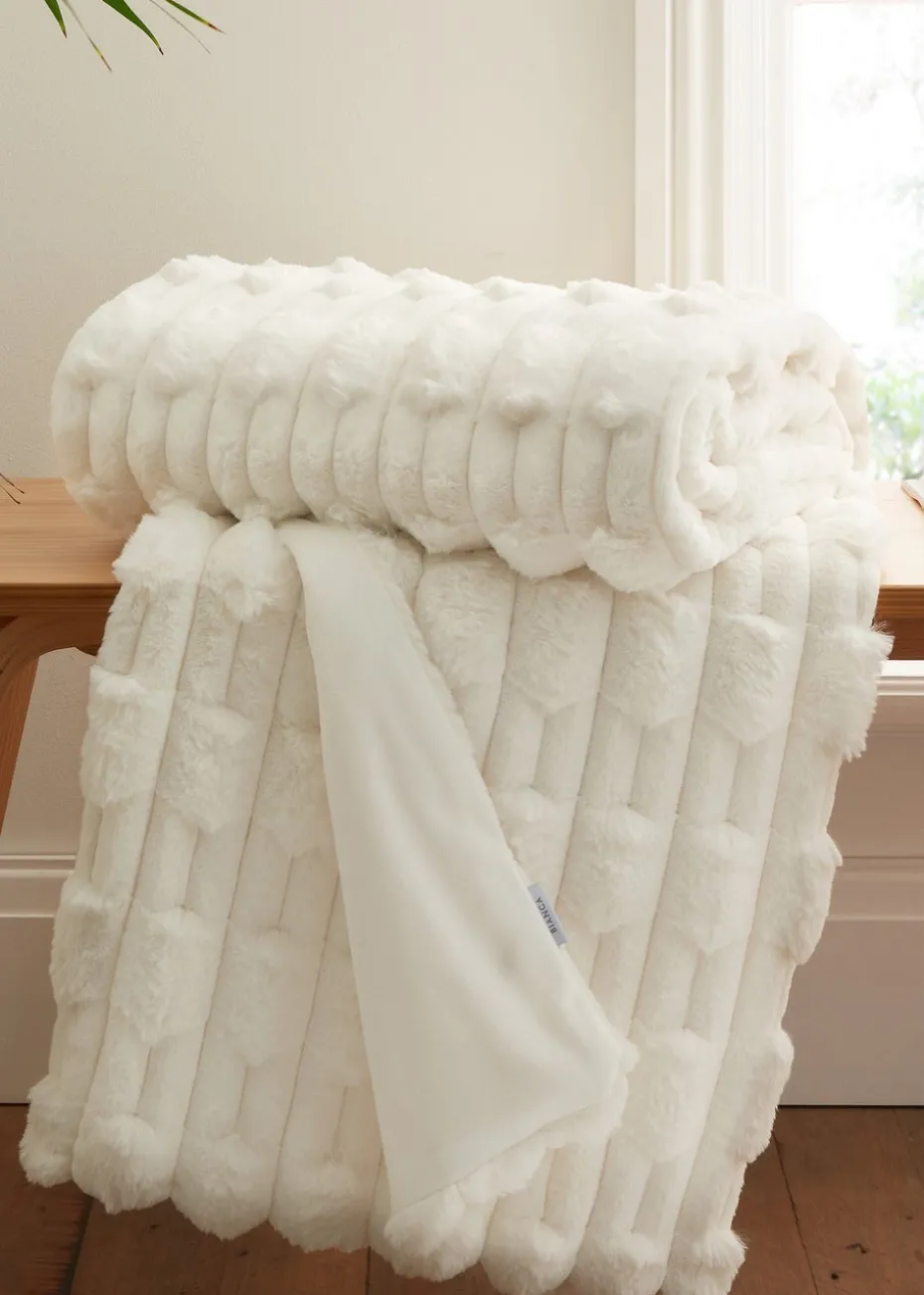 Bianca Fine Linens So Soft Carved Faux Fur Blanket Throw (150x200 cm)