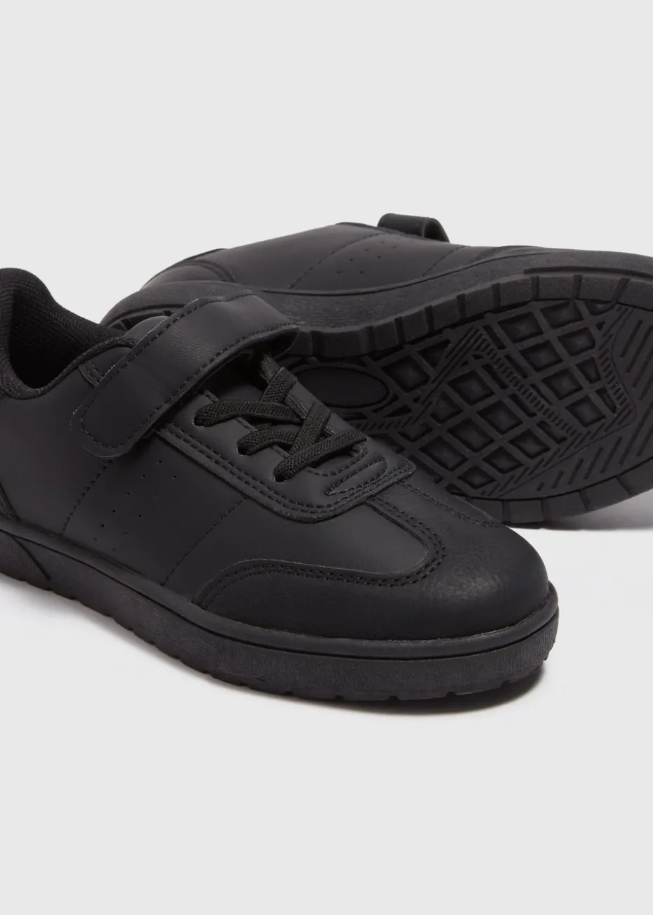 Boys Black School Trainers (Younger 10-Older 6)