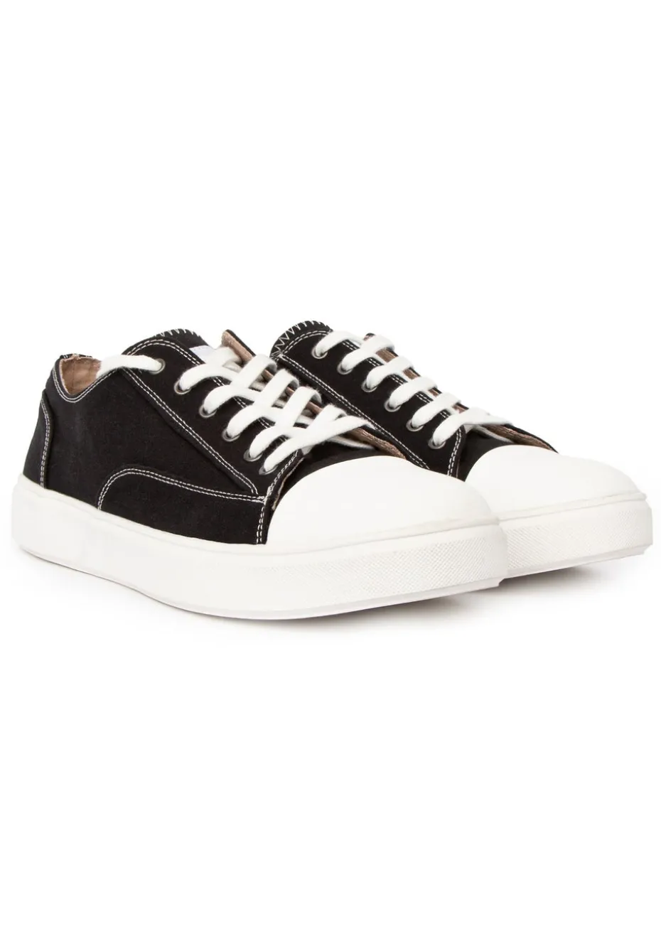 Duck & Cover Black Nesta Trainers