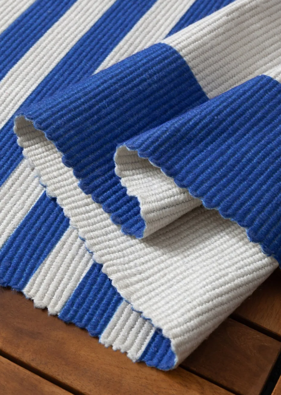 furn. Navy/White Deck Stripe Printed Indoor/Outdoor Rug