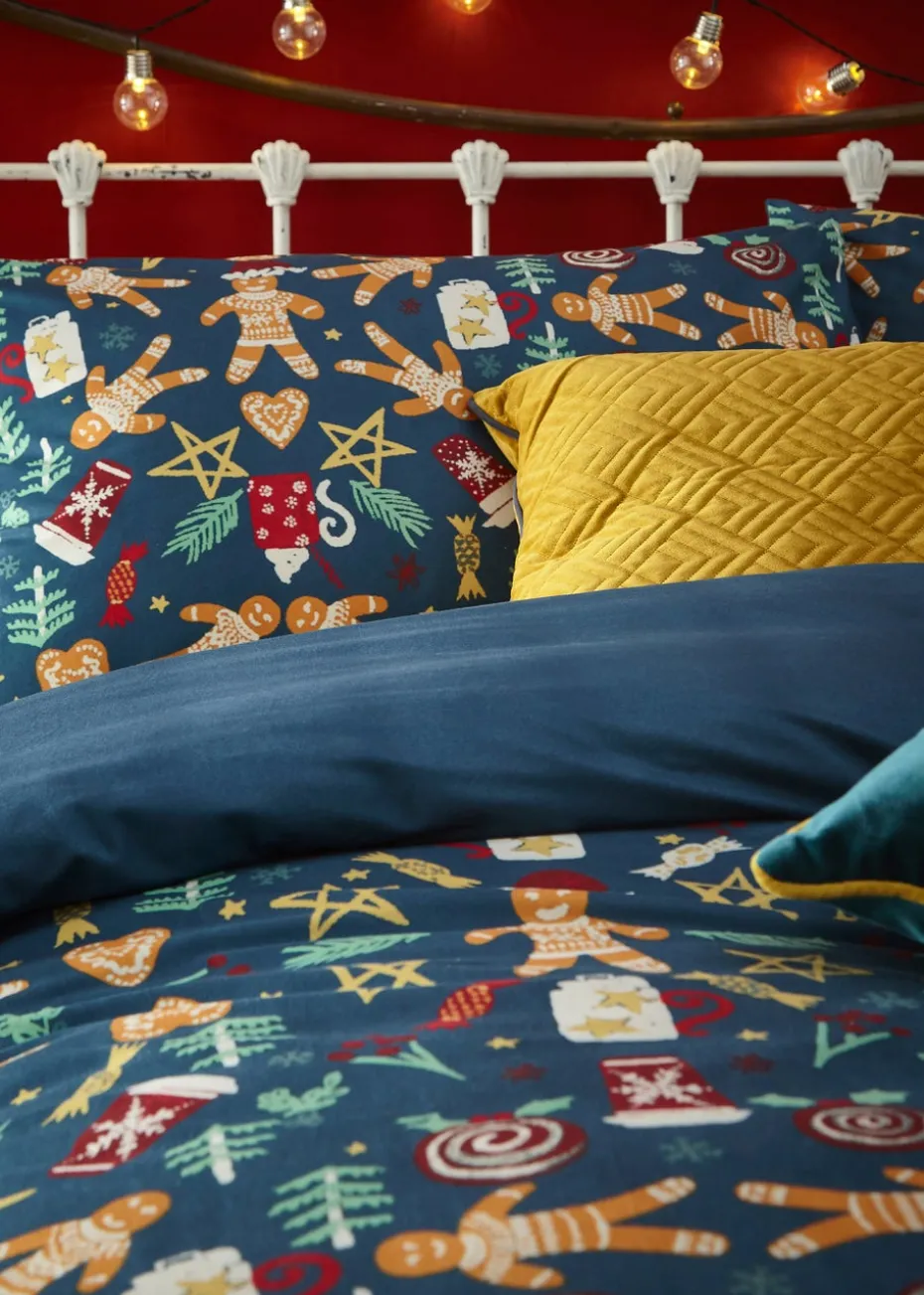 furn. Yuletide Treats Pyjama Fleece Christmas Duvet Cover Set
