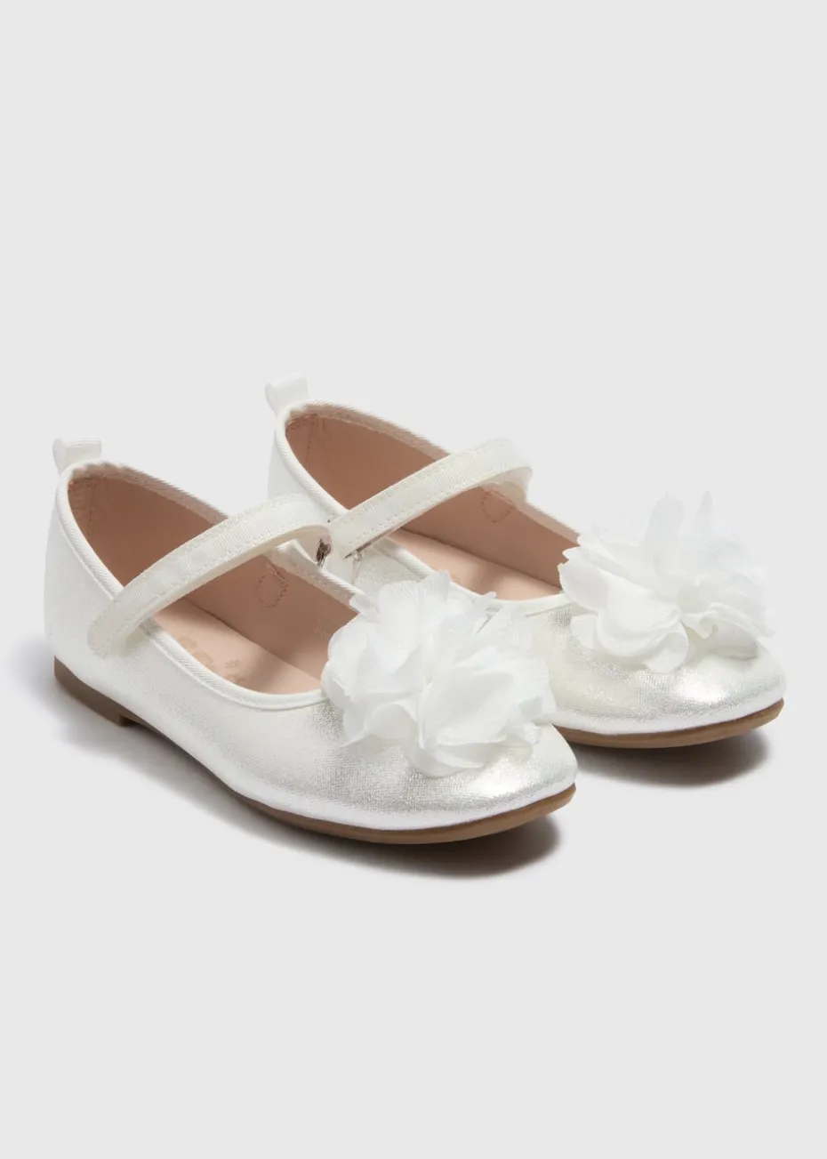 Girls White Corsage Ballet Shoes (Younger 10-Older 5)