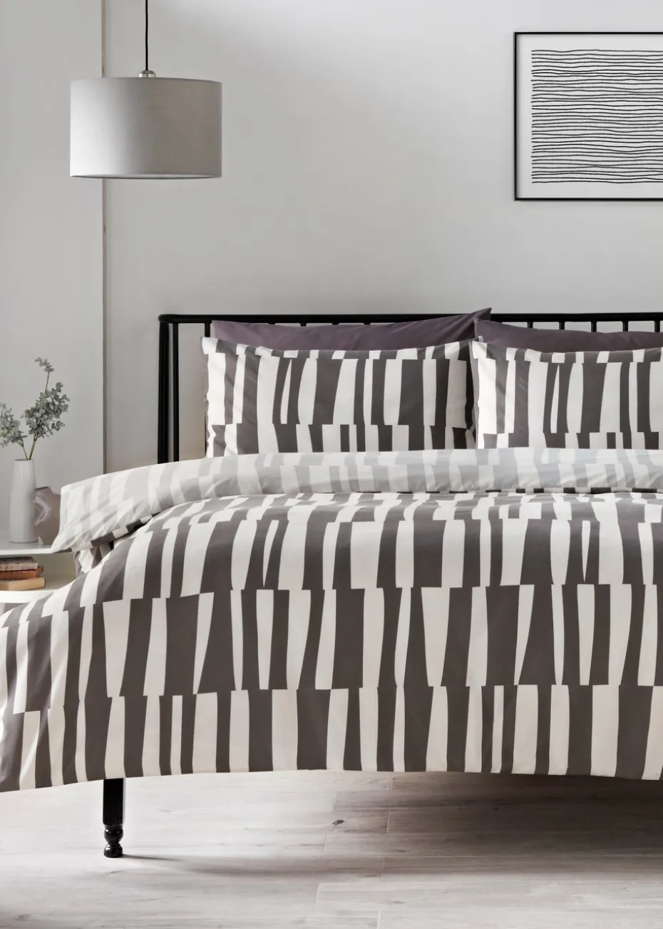 Grey Linear Geometric Duvet Set