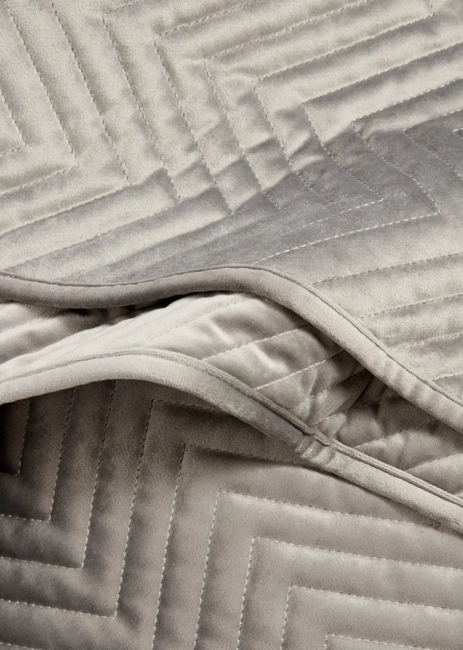 Grey Velvet Quilted Bedspread (235cm x 235cm)