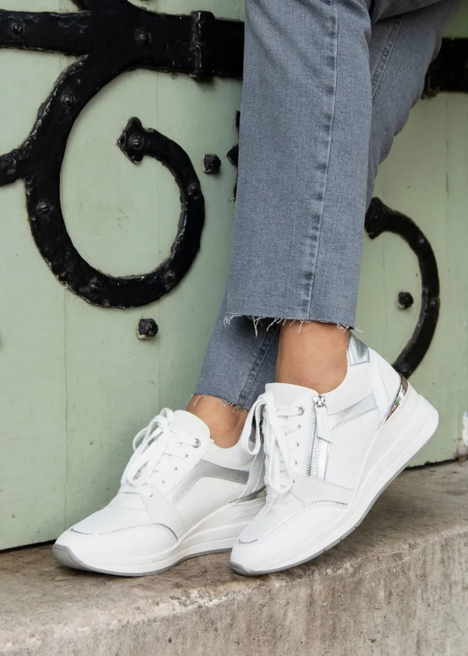 Linzi Everett White & Silver Wedged Trainer