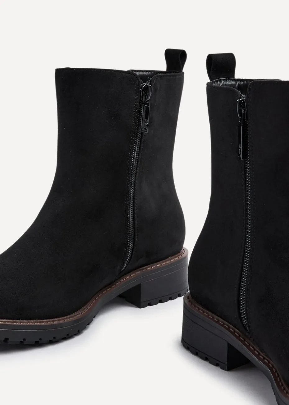 Linzi Holland Wide Fit Black Faux Suede Classic Chelsea Boot
