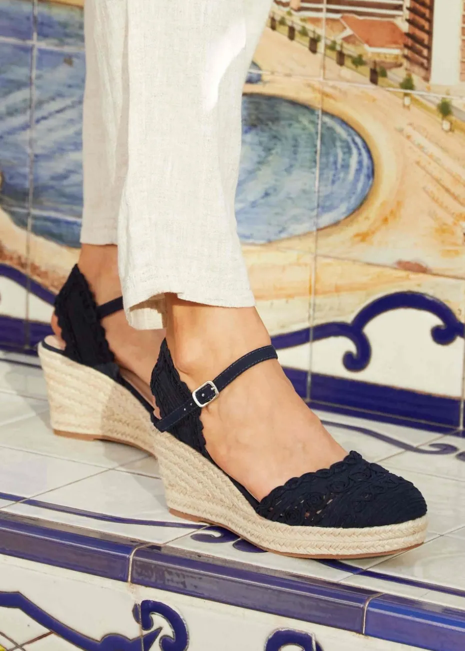 Linzi Riviera Navy Woven Closed Toe Espadrille Wedge