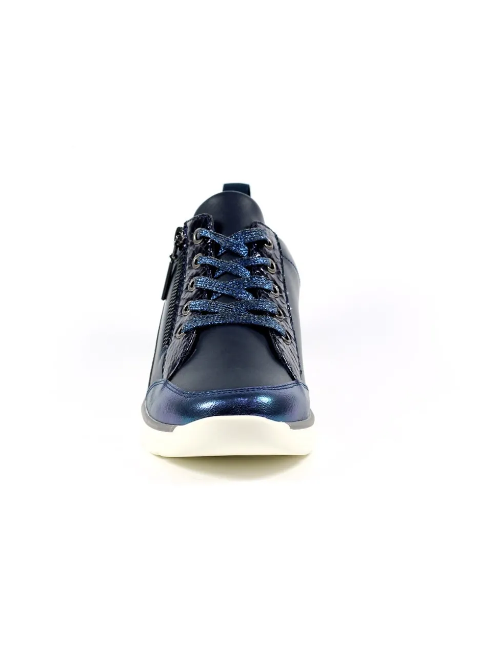 Lunar Blue Kiley Trainer
