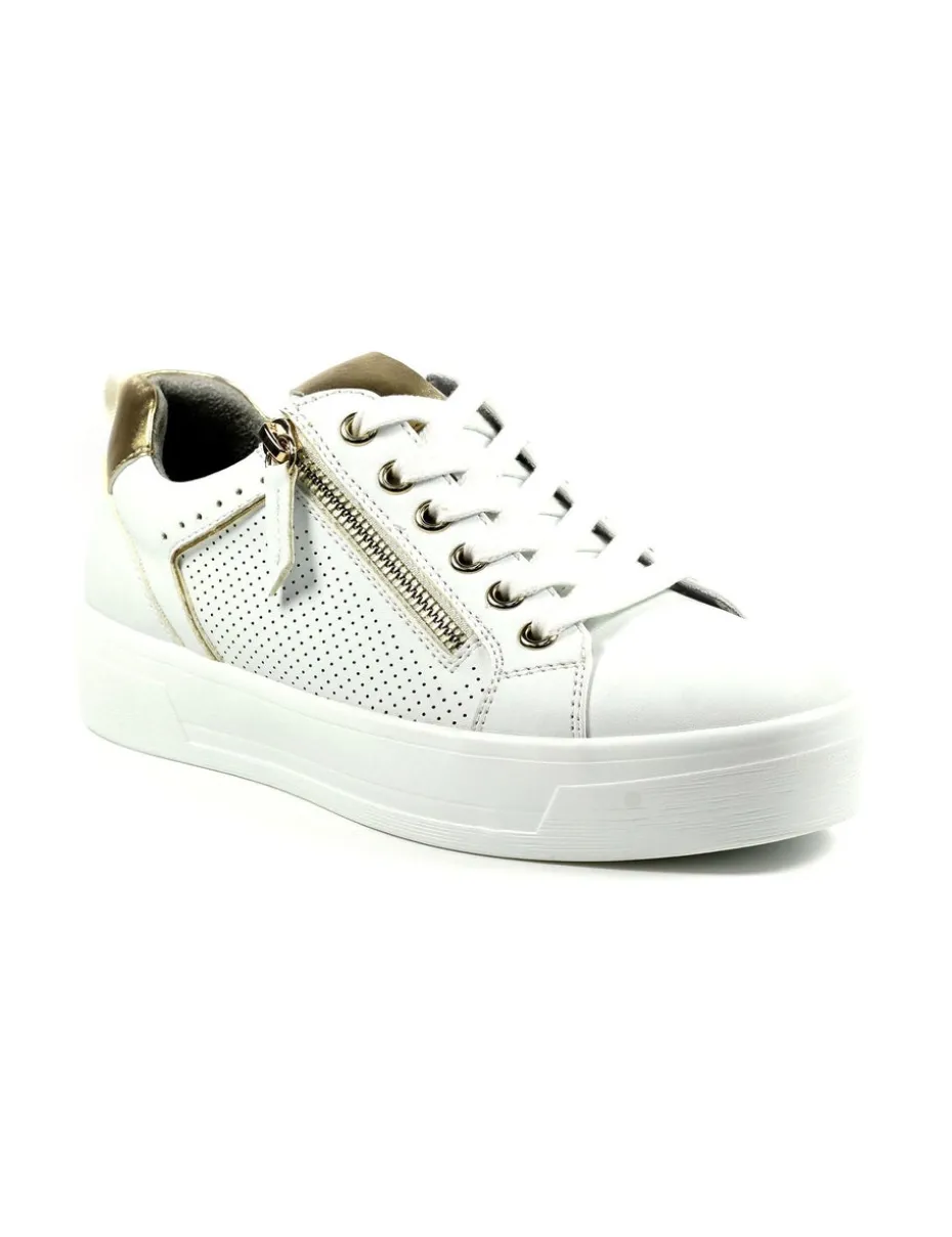 Lunar White Nia Trainer