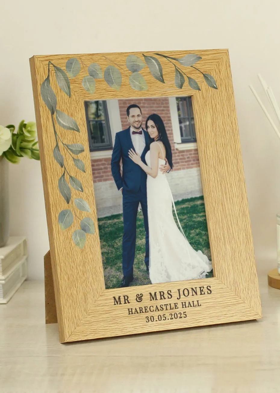 Personalised Memento Company Wood Botanical 6x4 Oak Finish Photo Frame