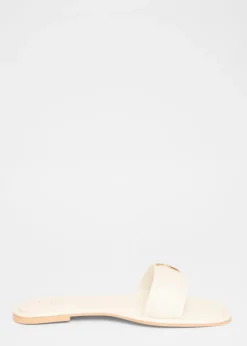 Quiz Cream Double Buckle Flat Sandals