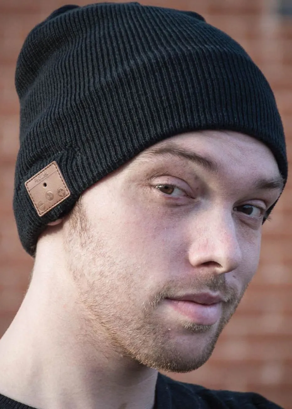 RED5 Black Wireless Beanie Hat