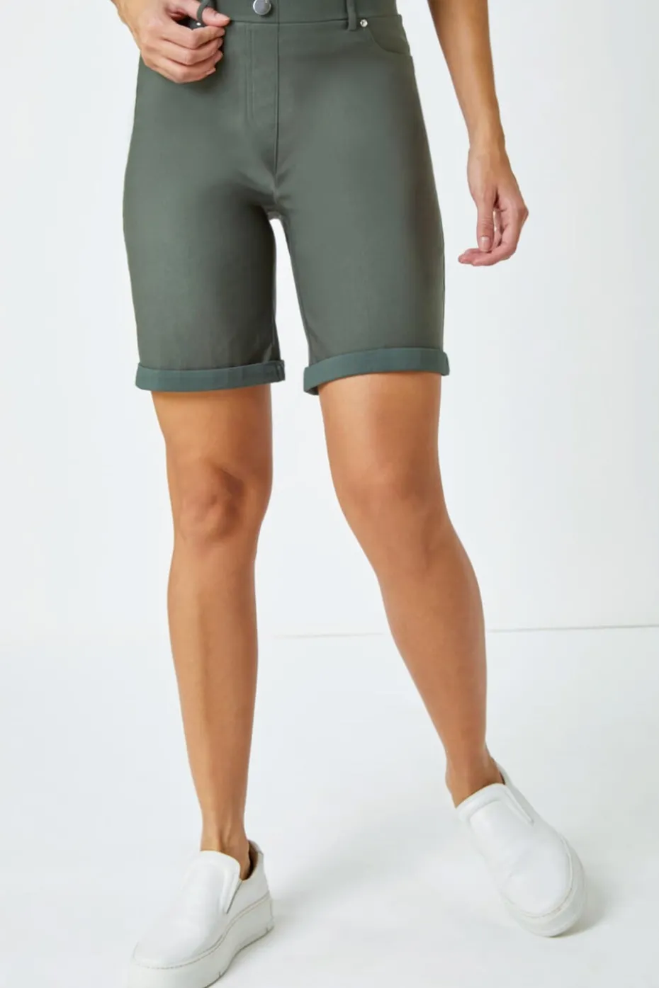 Roman Forest Elastic Waist Turn Up Stretch Shorts