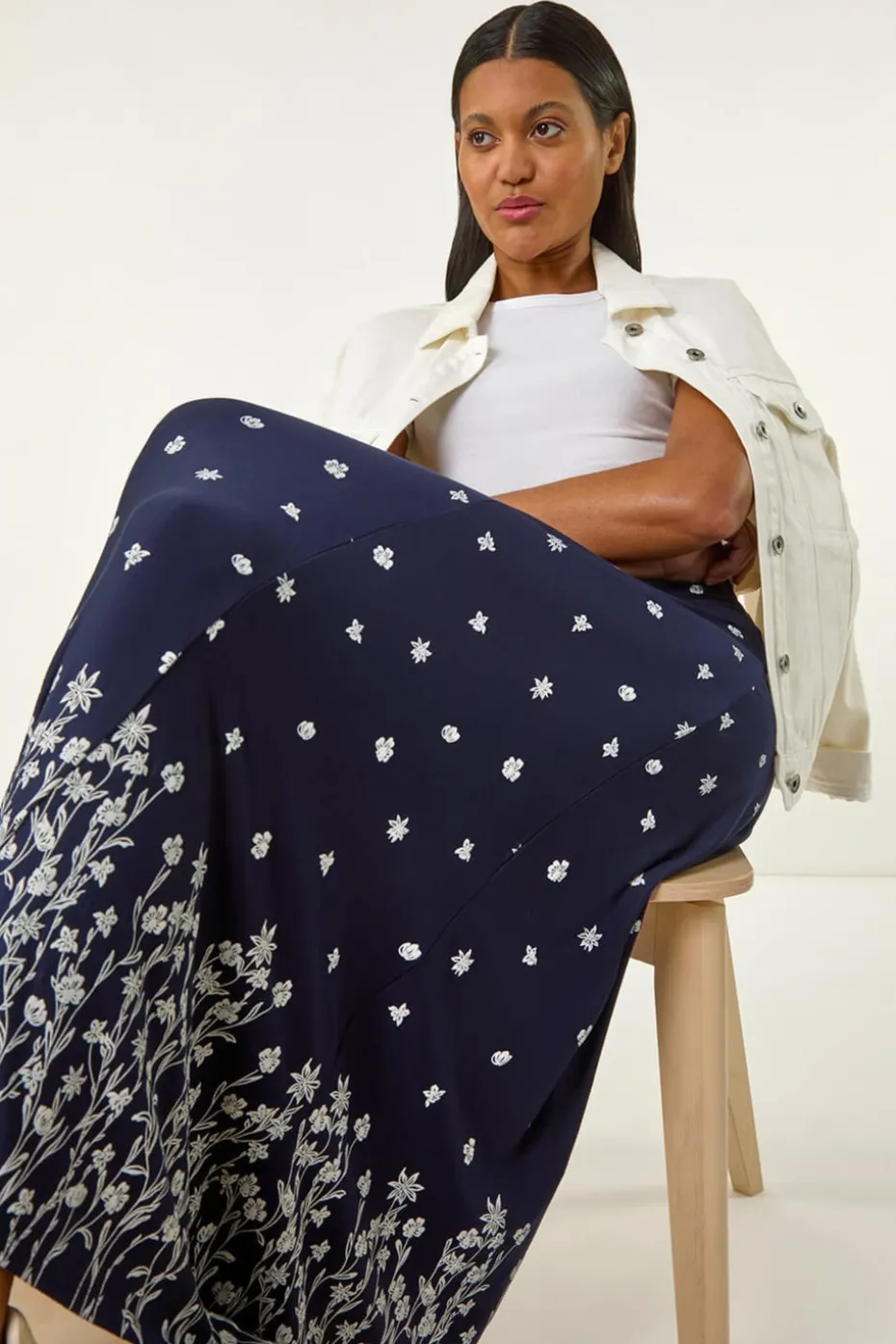 Roman Navy Floral Border Print Stretch Skirt