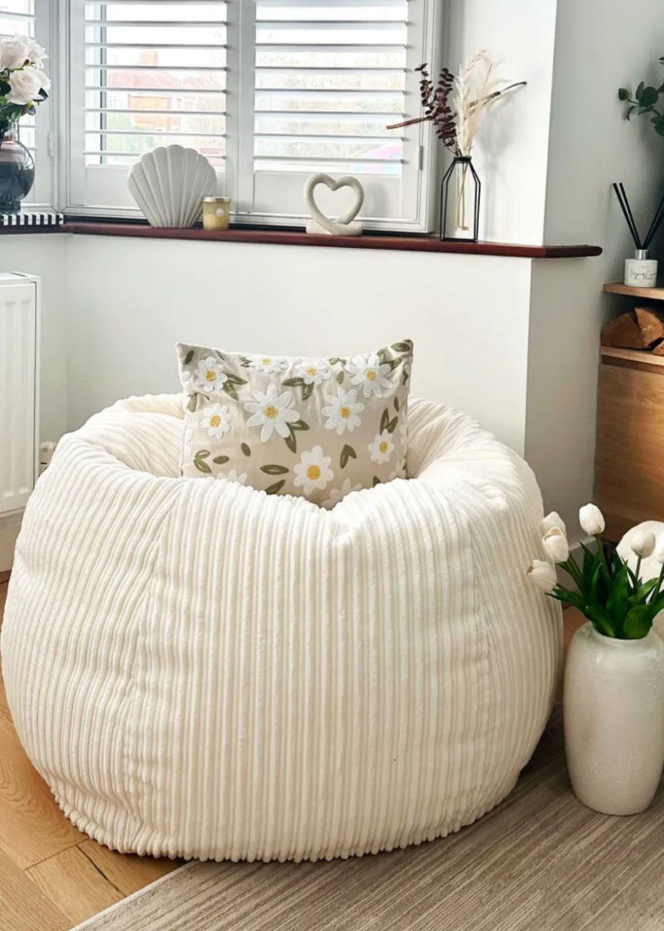 rucomfy Jumbo Cord Slouchbag Ivory Beanbag