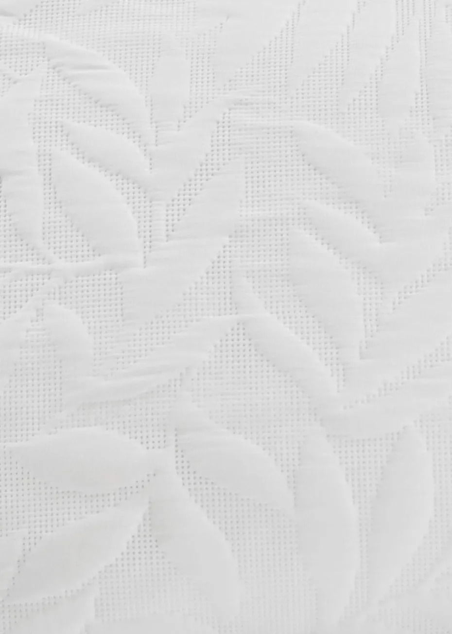 Serene Luana Soft Touch Pinsonic White Bedspread
