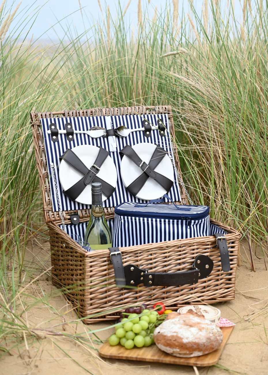 Three Rivers 4 Person Basket With Contents Including Sporks