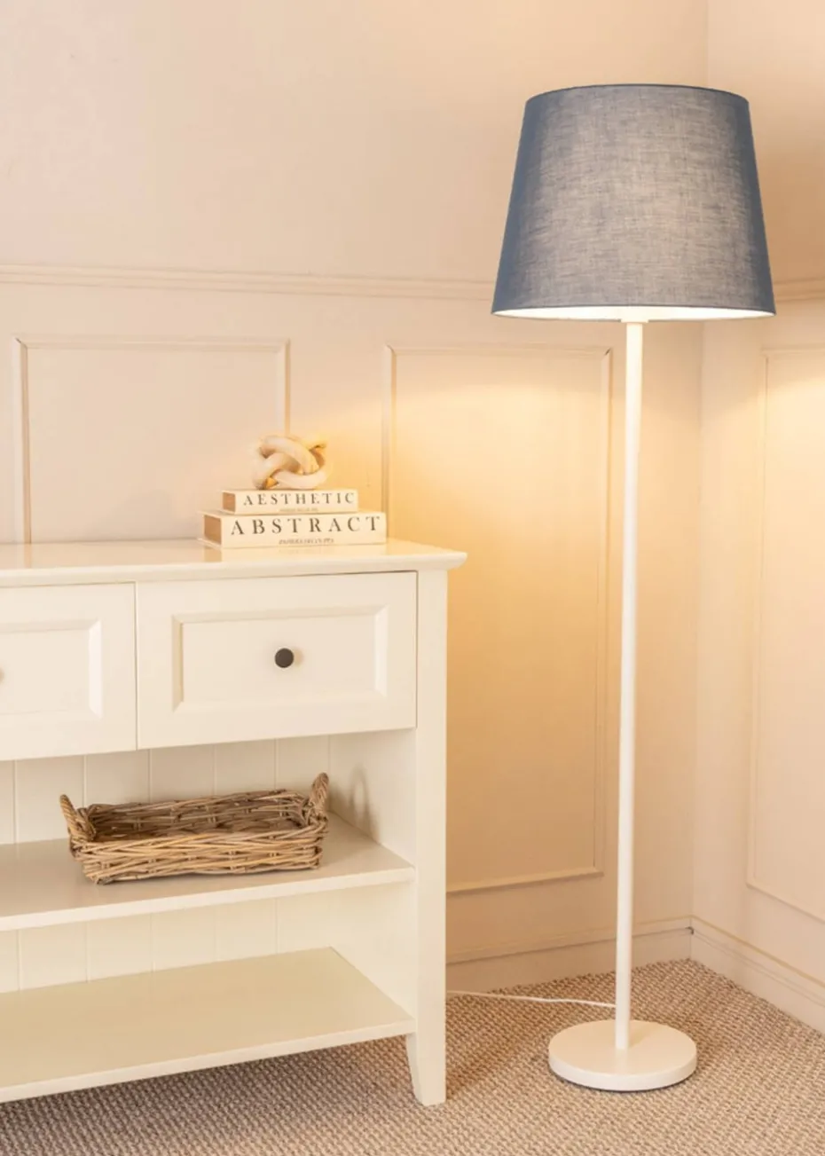 ValueLights Charlie Painted White Floor Lamp with Large Tapered Shade