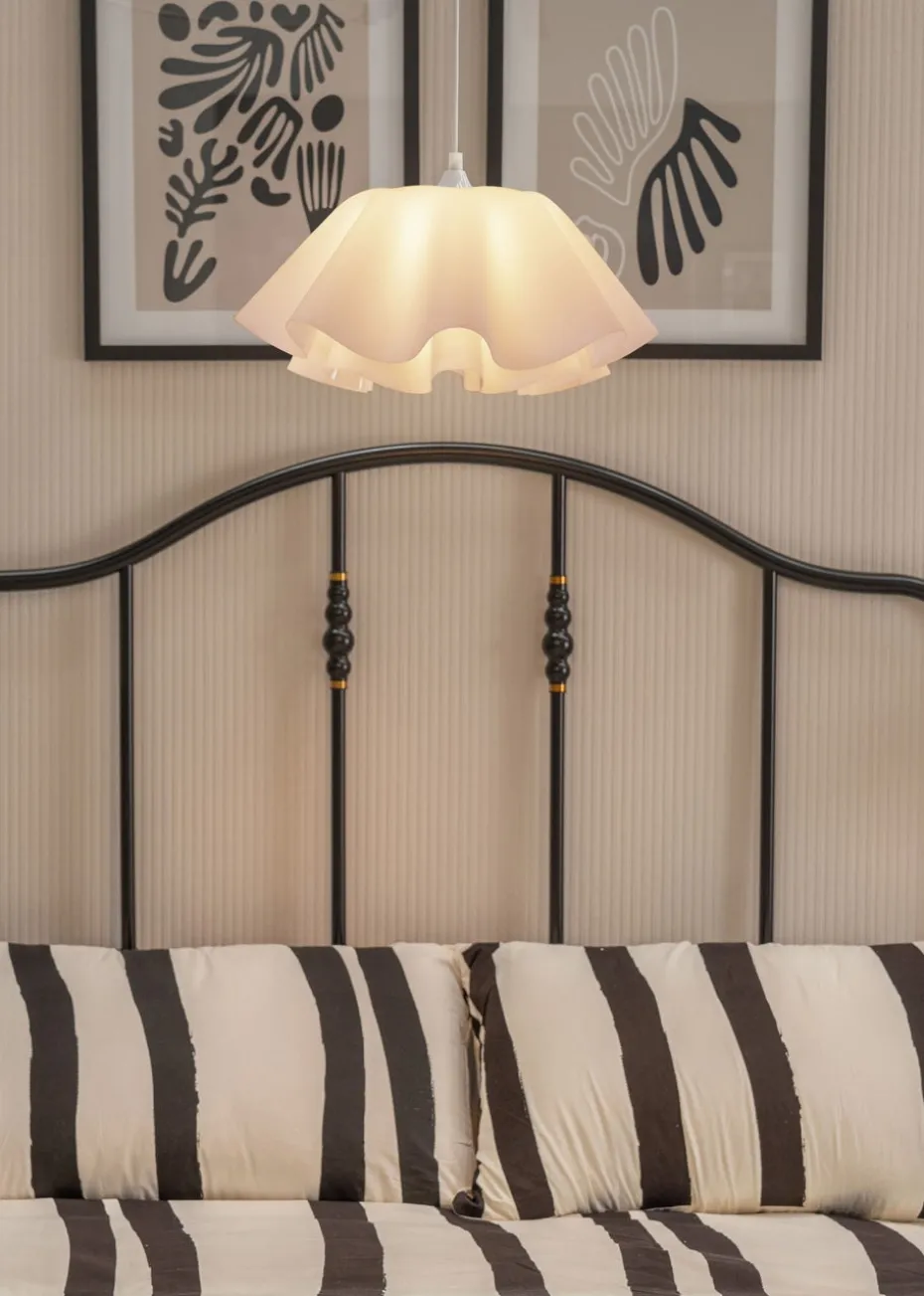 ValueLights Kumo White Acrylic Pendant Light (114cm x 42.5cm x 42.5cm)
