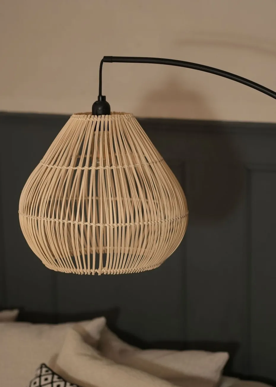ValueLights Preto Black Metal Floor Lamp Rattan Teardrop Shade (157cm x 33cm)