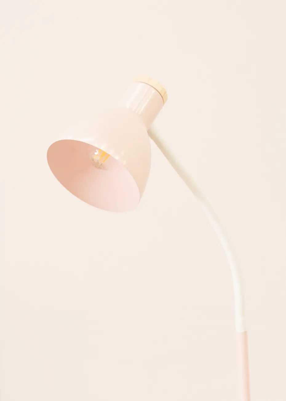 ValueLights Woody Pink Floor Lamp with Pink Tapered Shade (130cm x 36cm x 22cm)
