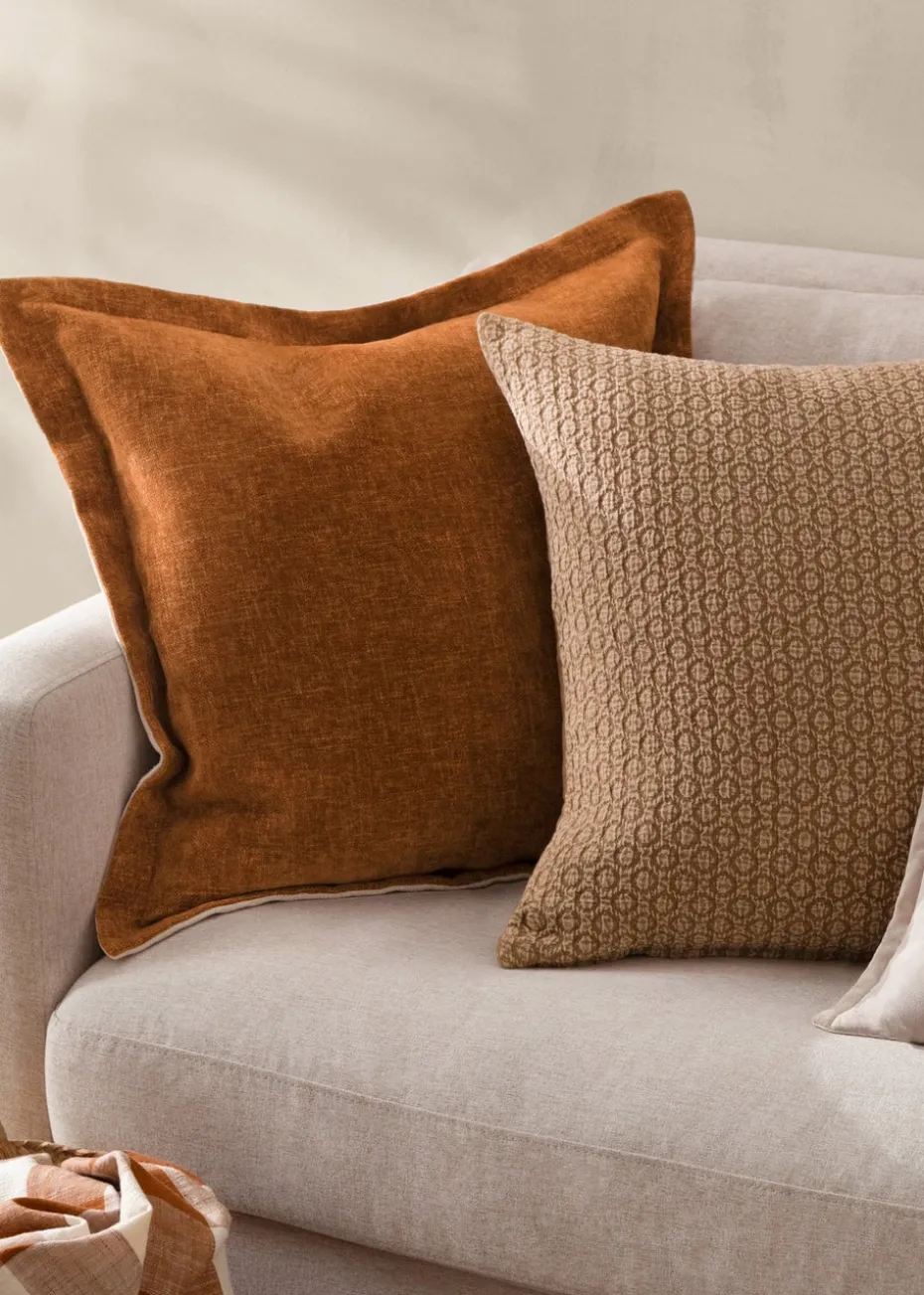 Yard Dune Chenille Rust Cushion (50 x 50 x 8 cm)