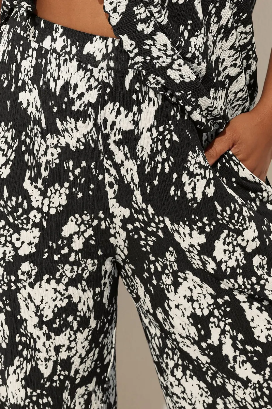 Yours Curve Black Abstract Print Plisse Wide Leg Trousers