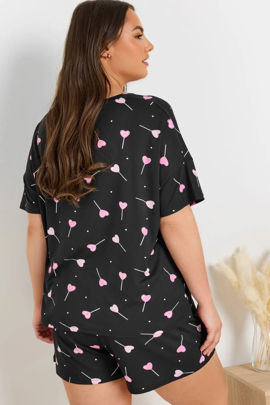 Yours Curve Black Heart Lollipop Short Pyjama Set
