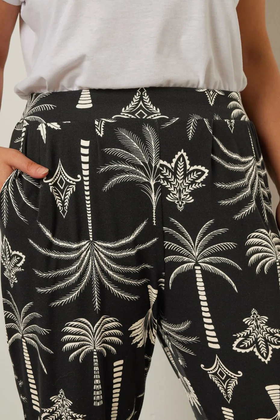 Yours Curve Black Palm Print Harem Trousers