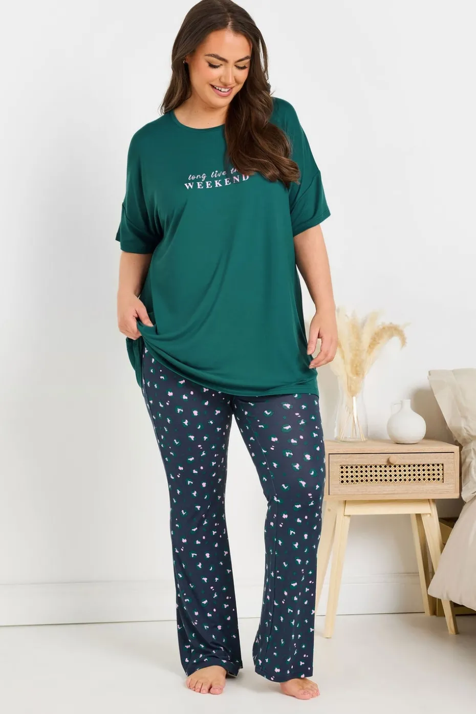 Yours Curve Green Long Live The Weekend Soft Touch Pyjama Top