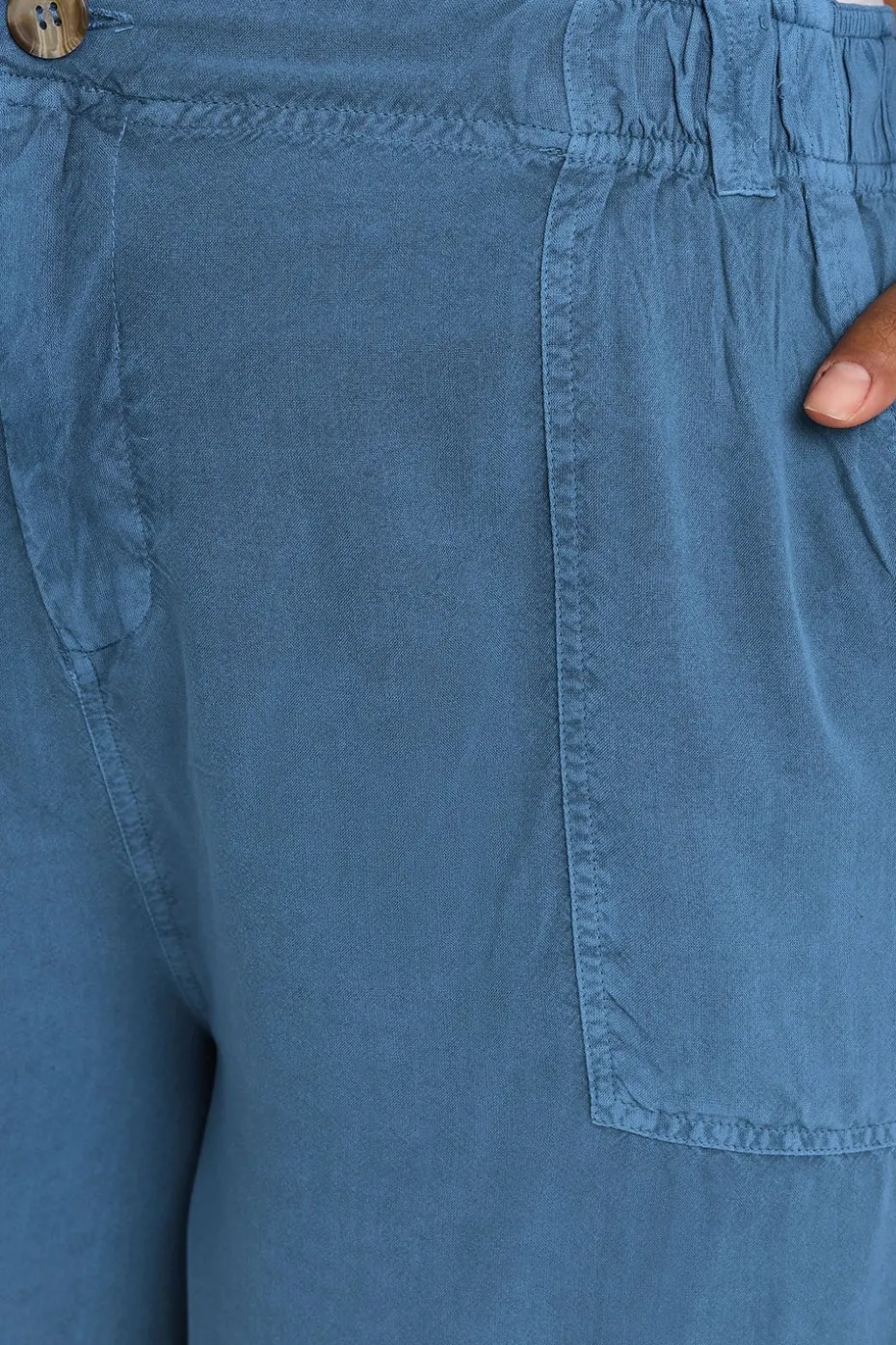 Yours Curve Mid Blue Chambray Pull On Shorts