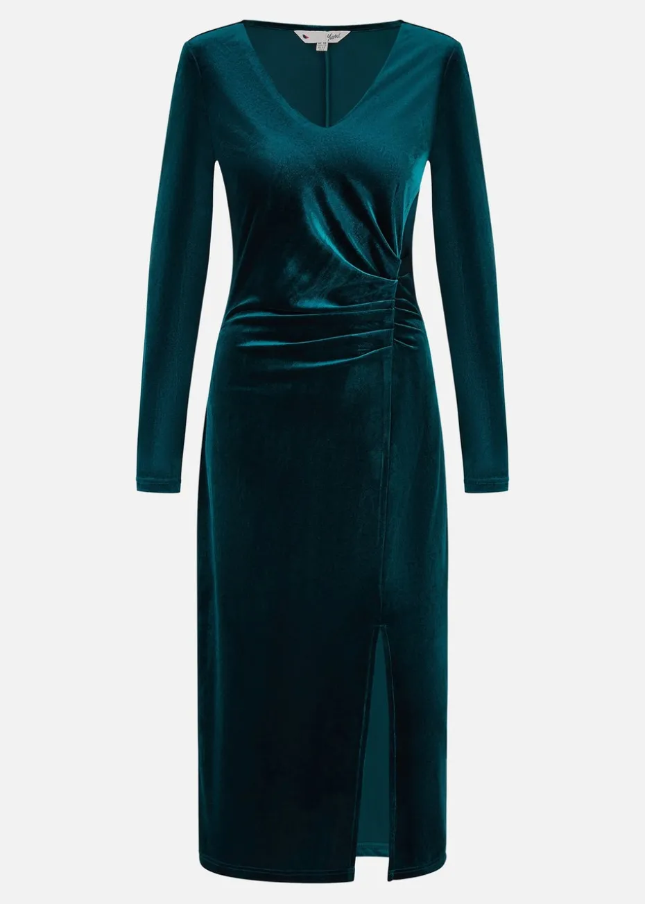 Yumi Green Velvet V Neck Fitted Ruched Midi Dress